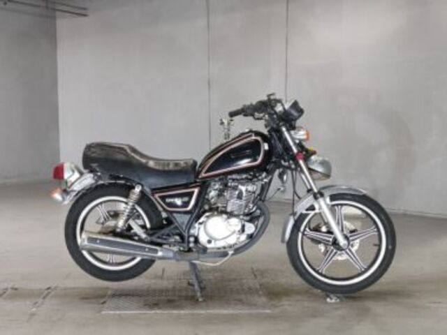 SUZUKI GN125-2F